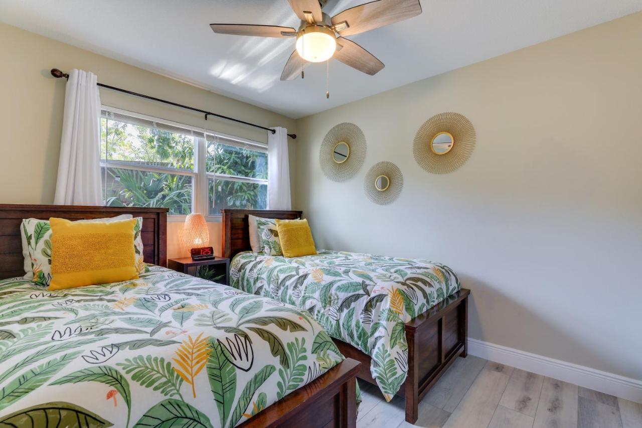 Coastal Sarasota Condo Minutes To Beach! Exterior photo