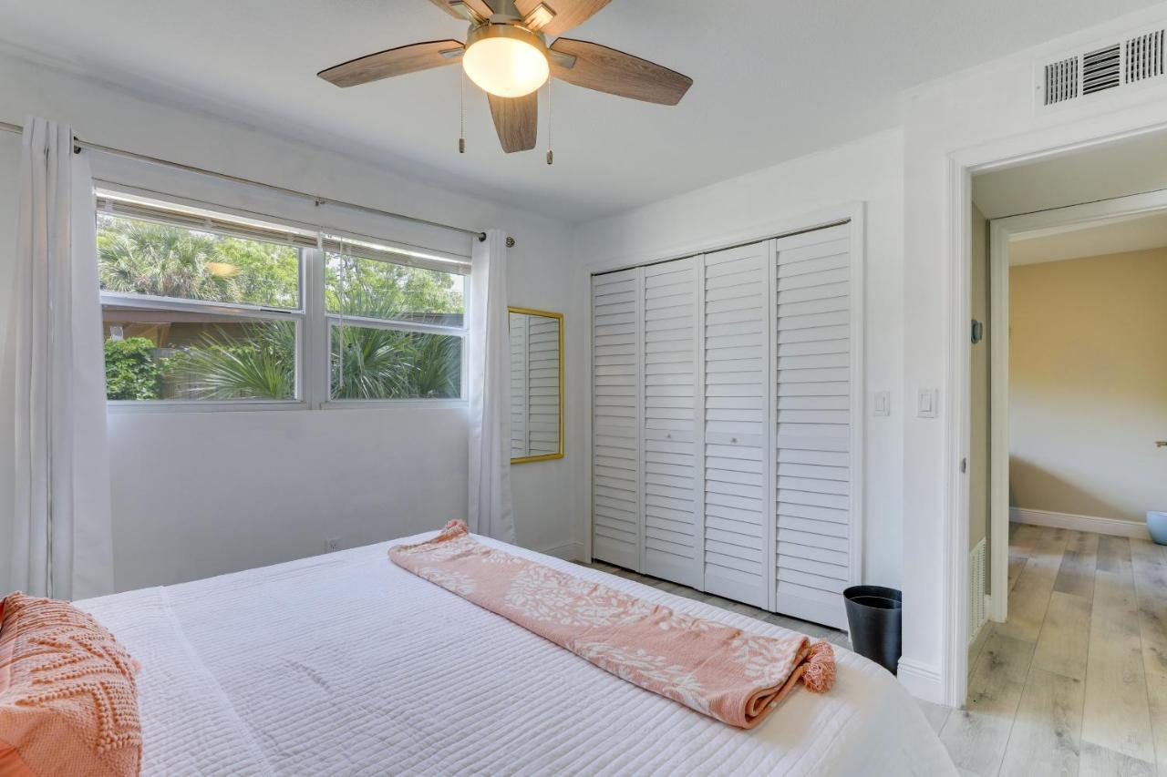 Coastal Sarasota Condo Minutes To Beach! Exterior photo
