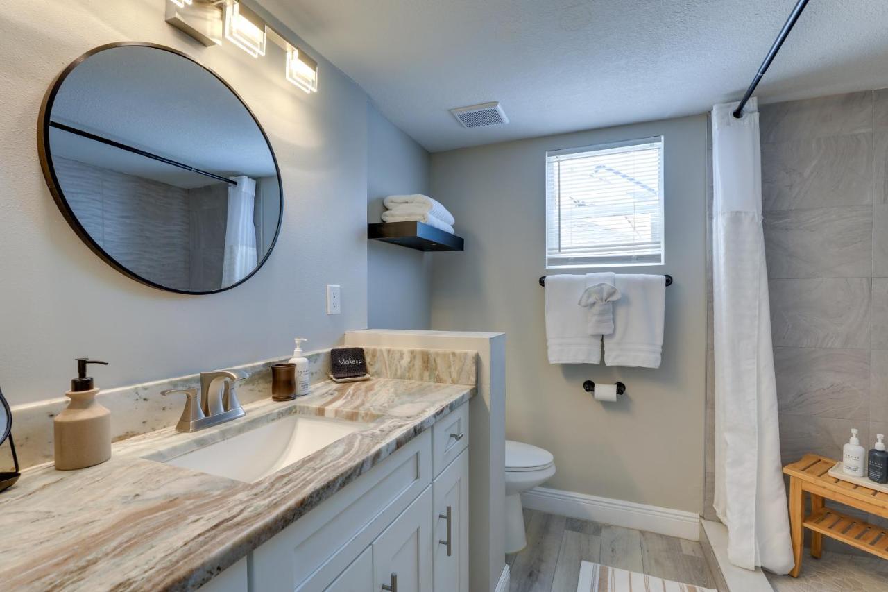 Coastal Sarasota Condo Minutes To Beach! Exterior photo