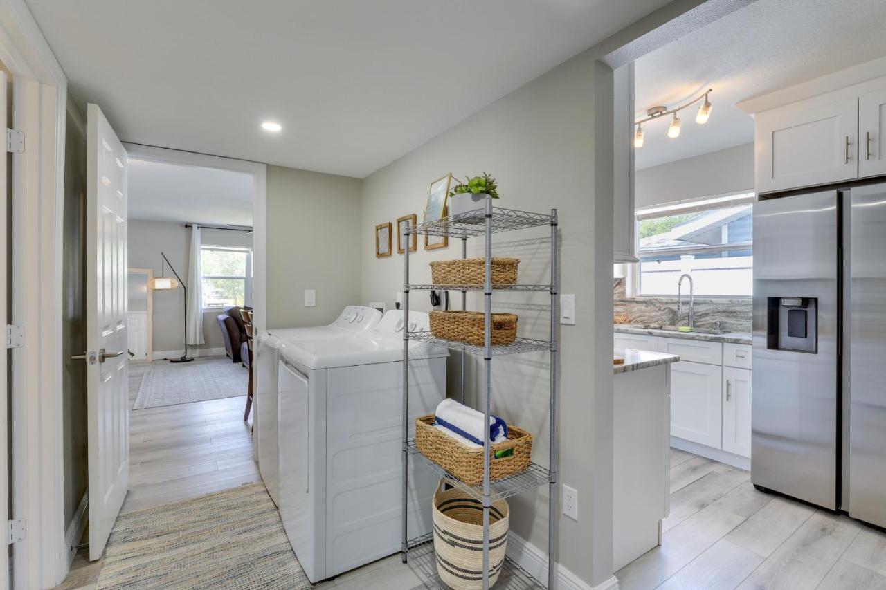 Coastal Sarasota Condo Minutes To Beach! Exterior photo